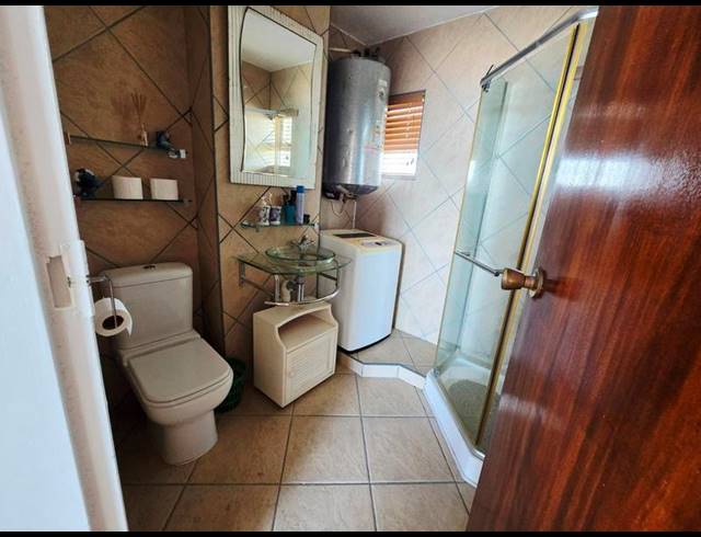 2 BEDROOM APARTMENT FOR SALE IN WARNER BEACH